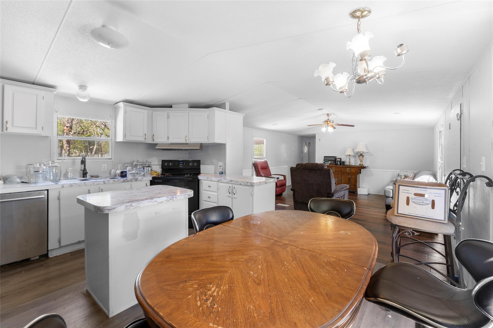 2711 Citation Dr Property Photo 6