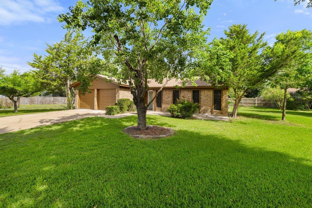704 Brookwood Cir Property Photo 4