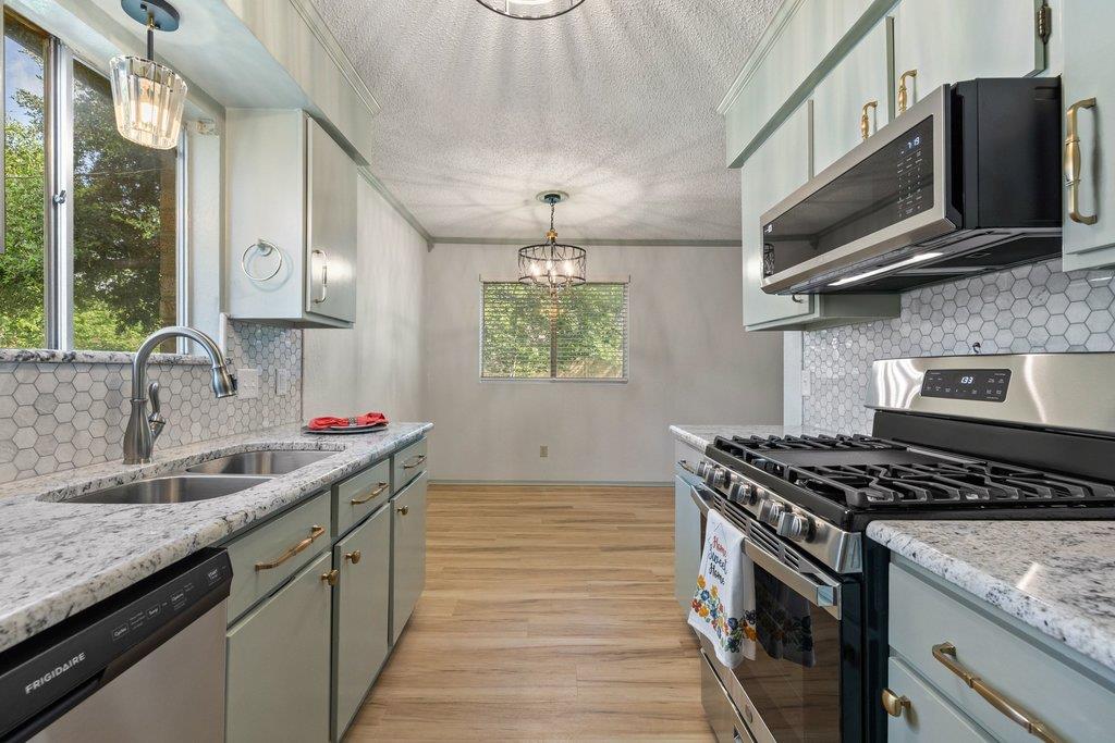 704 Brookwood Cir Property Photo 17