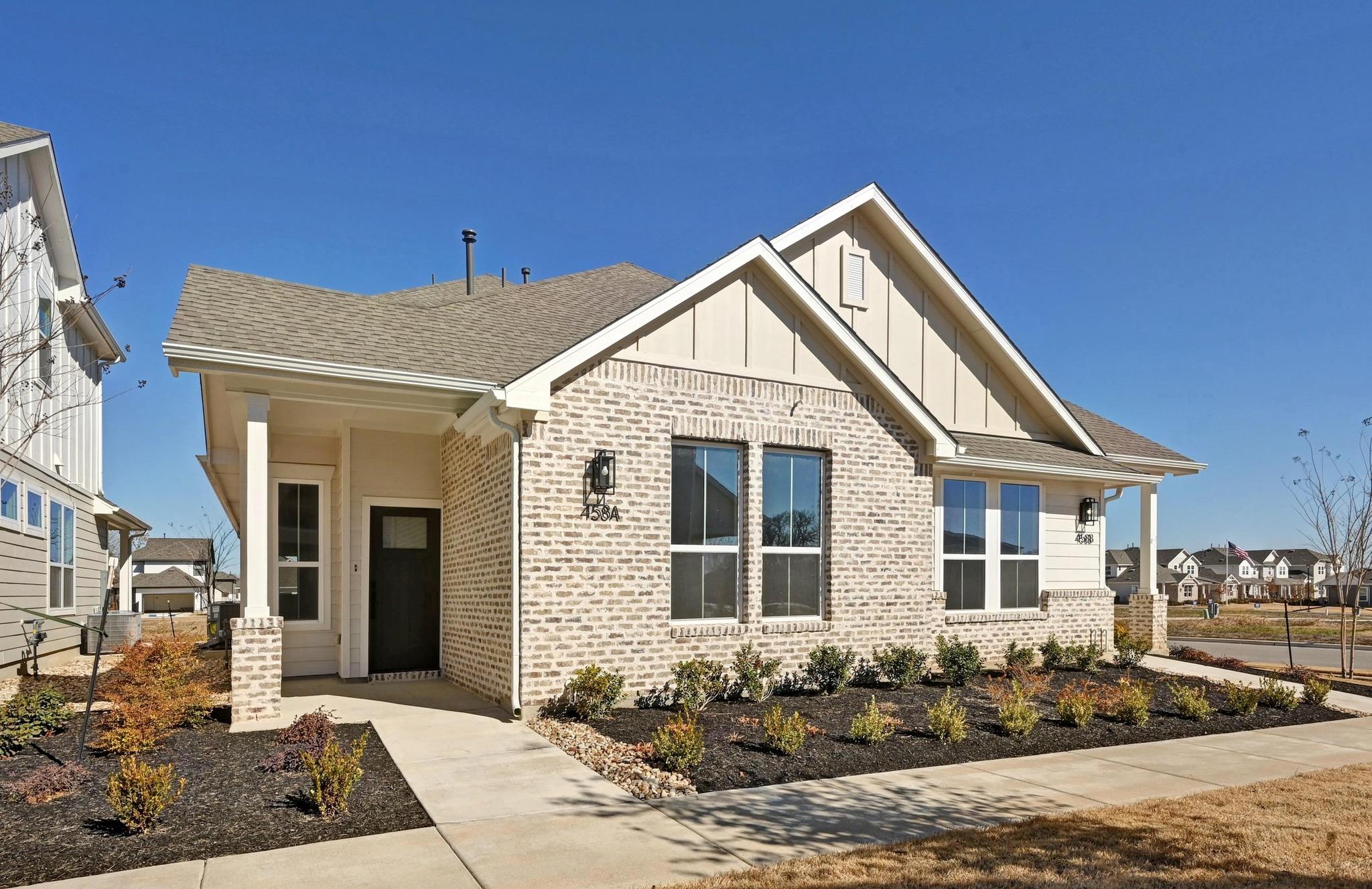 458 Orleanian Dr #a Property Photo 4