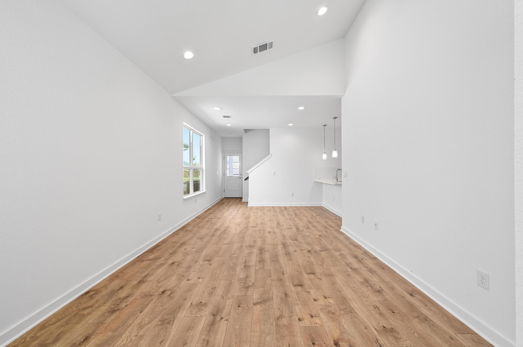 458 Orleanian Dr #a Property Photo 6