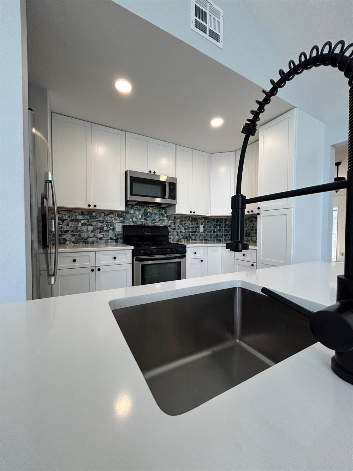 11803 Charing Cross Rd Property Photo 1