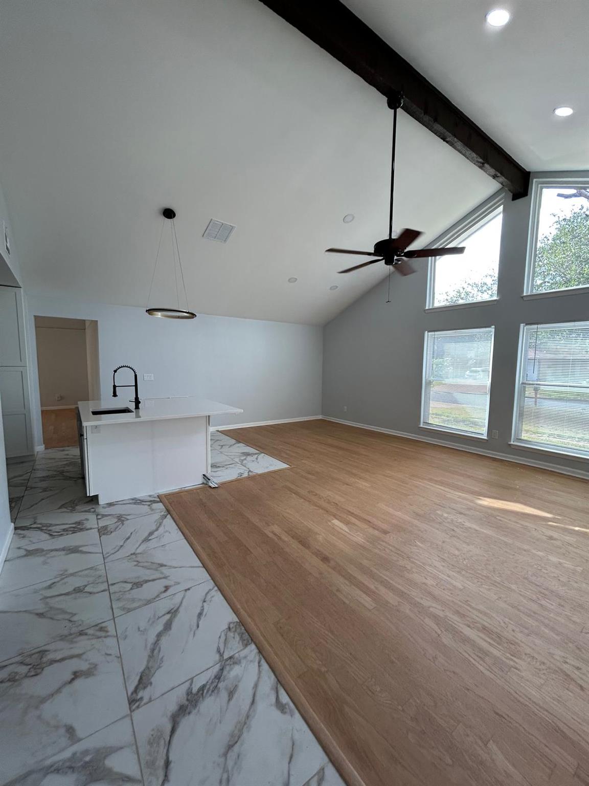11803 Charing Cross Rd Property Photo 2