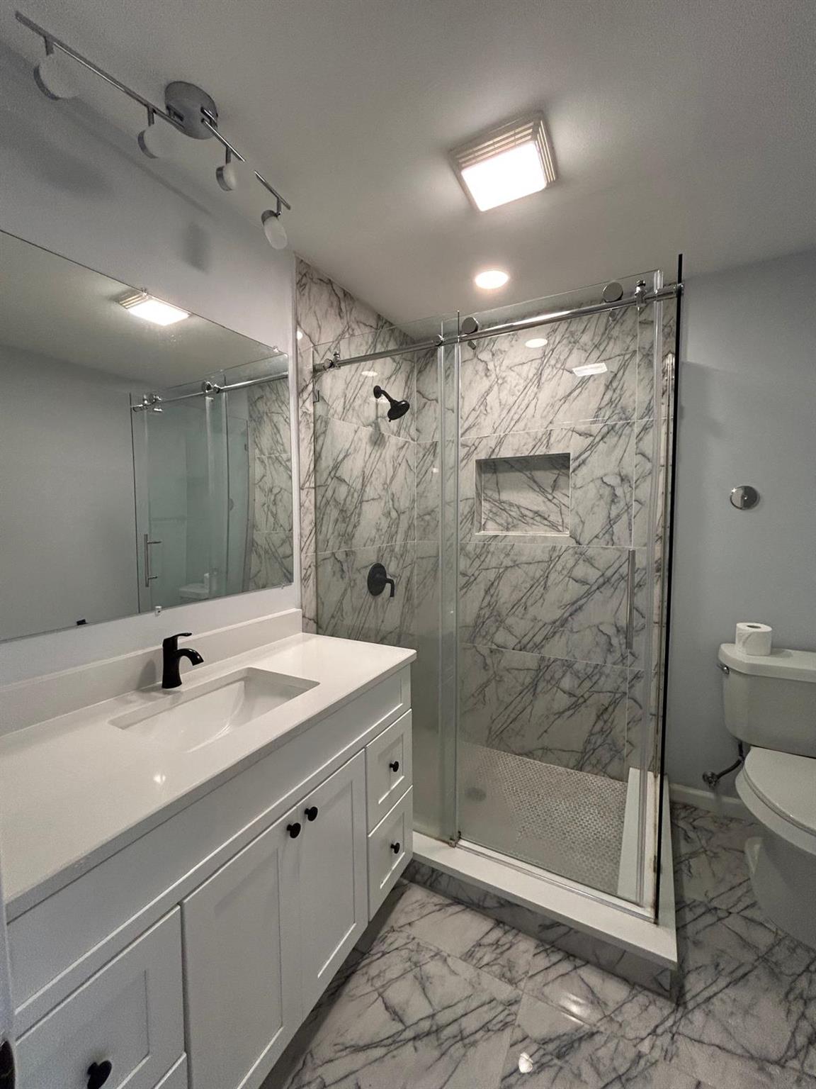 11803 Charing Cross Rd Property Photo 7