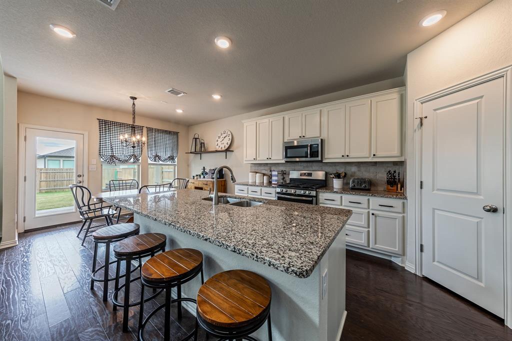 153 Silver Pass Property Photo 6
