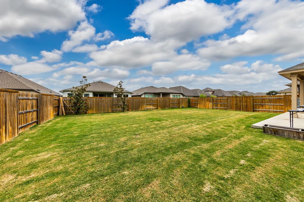 153 Silver Pass Property Photo 23
