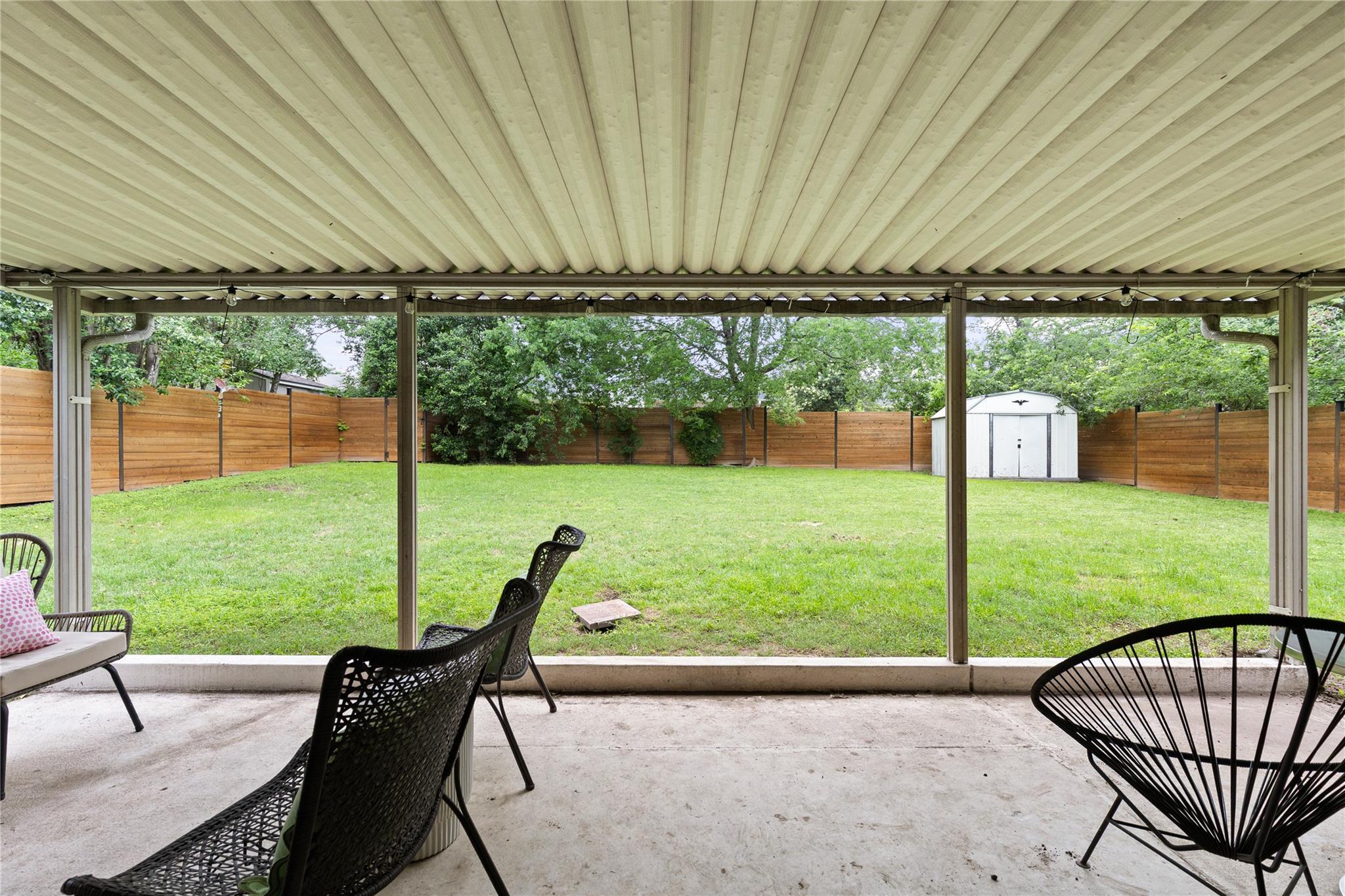 8704 Clarewood Dr Property Photo 32