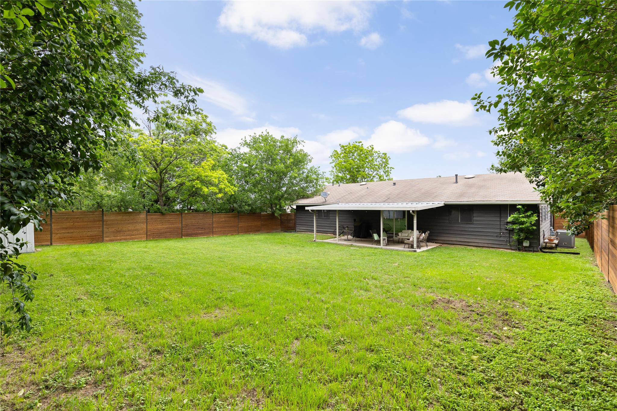 8704 Clarewood Dr Property Photo 38
