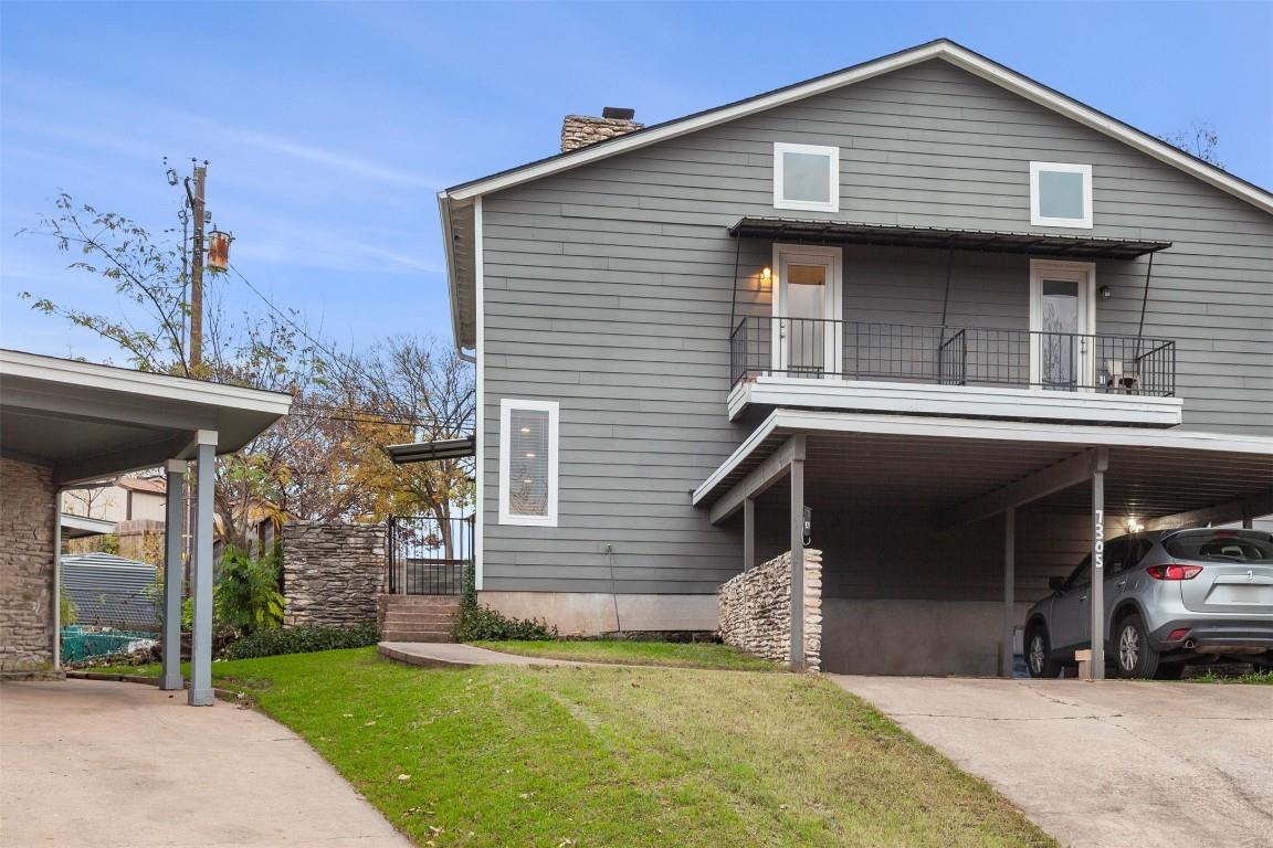 7305 A/b Grand Canyon Dr Property Photo 1