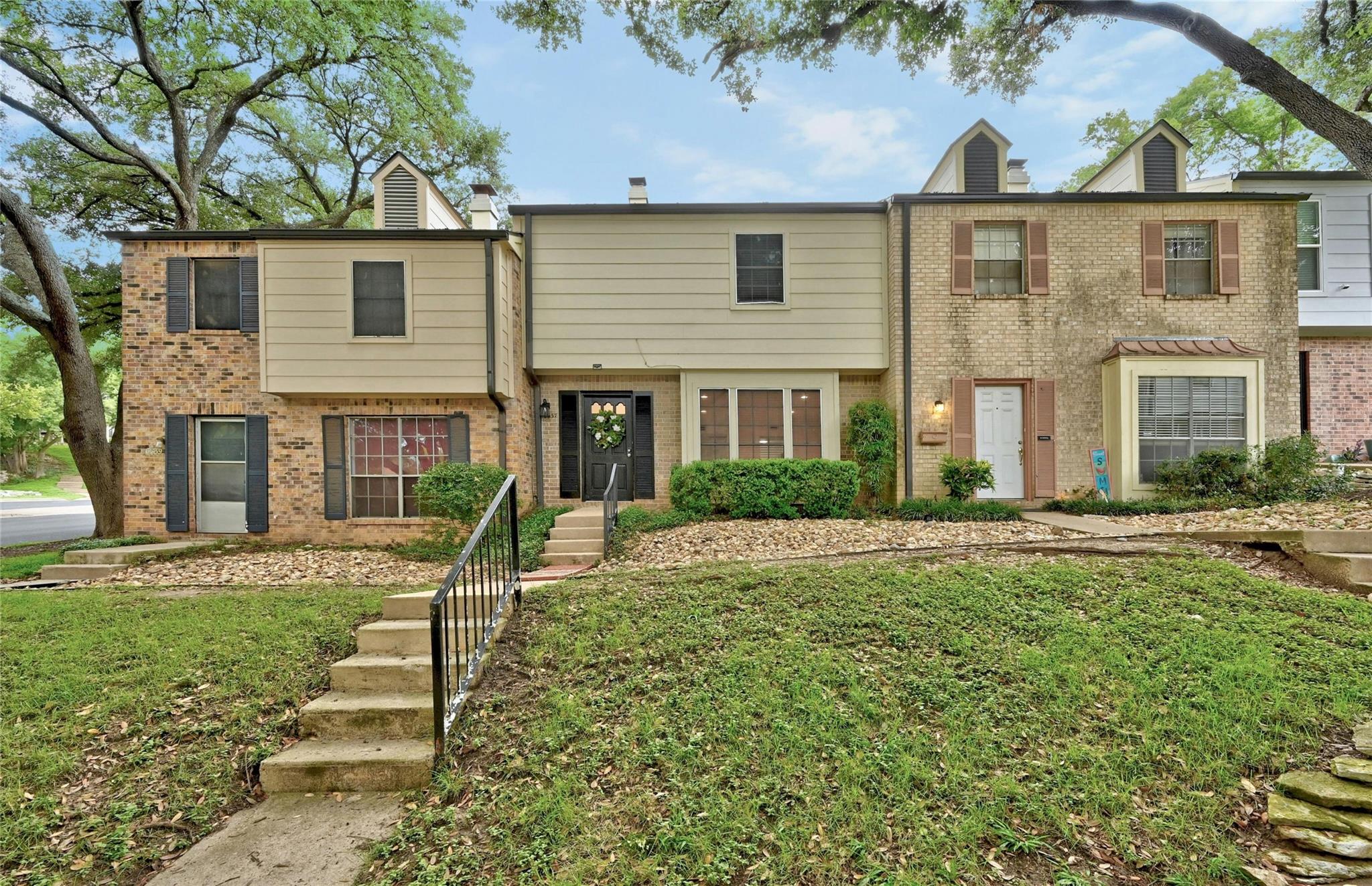 6637 Valleyside Rd Property Photo 3