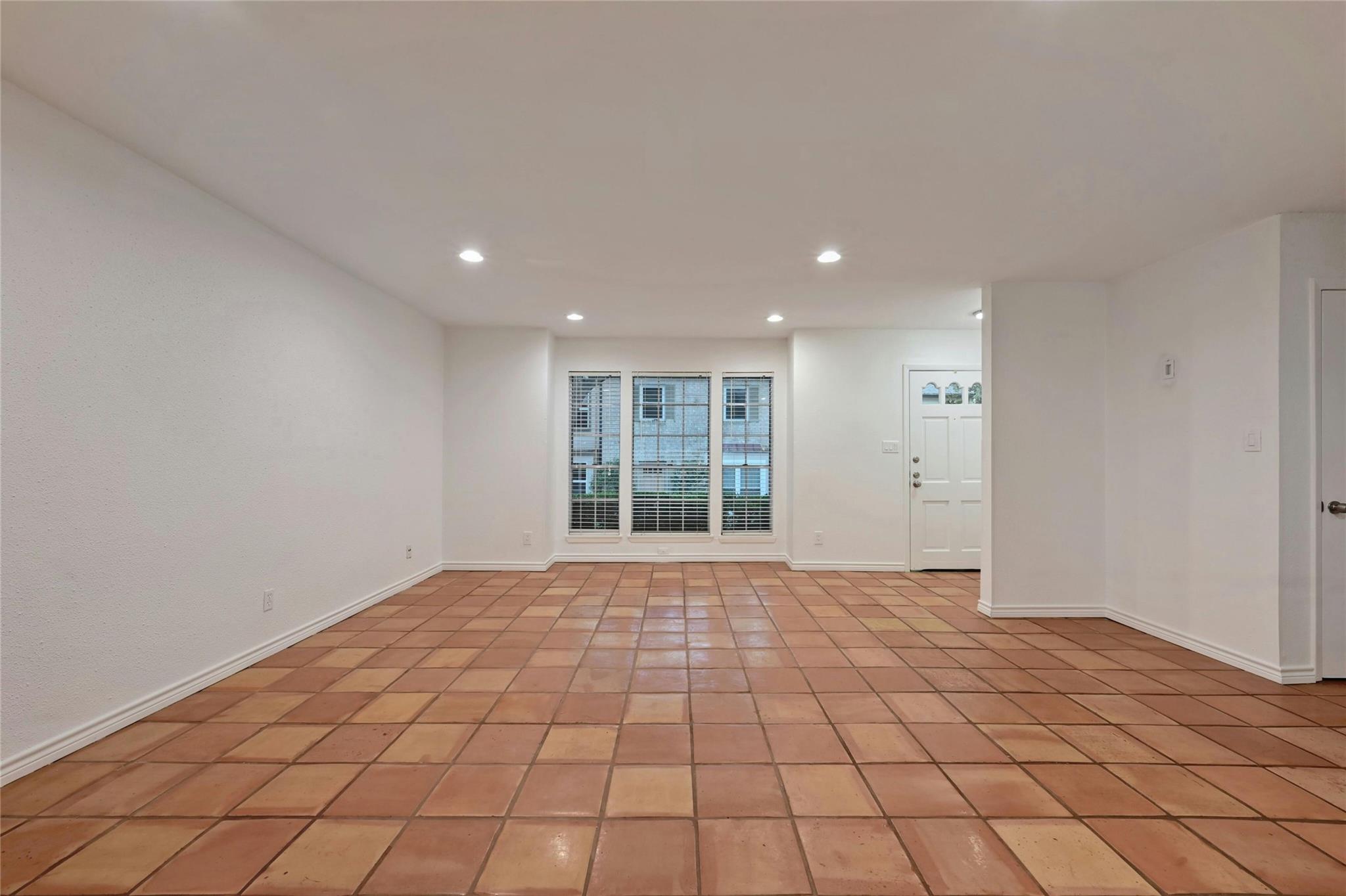 6637 Valleyside Rd Property Photo 7