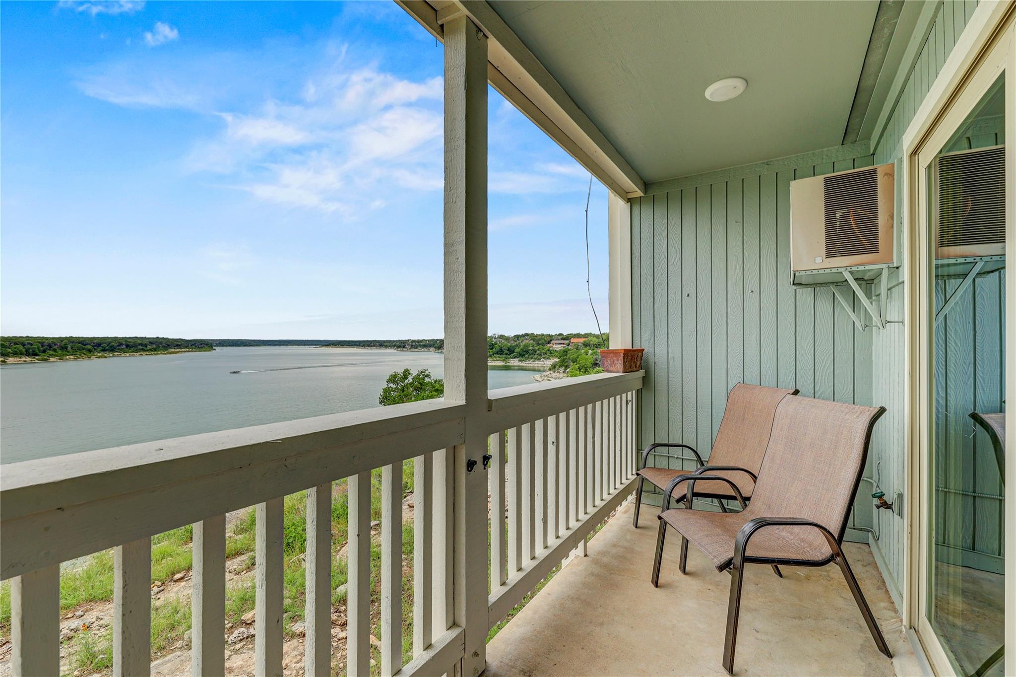 113 Cliffhouse Dr Property Photo 1