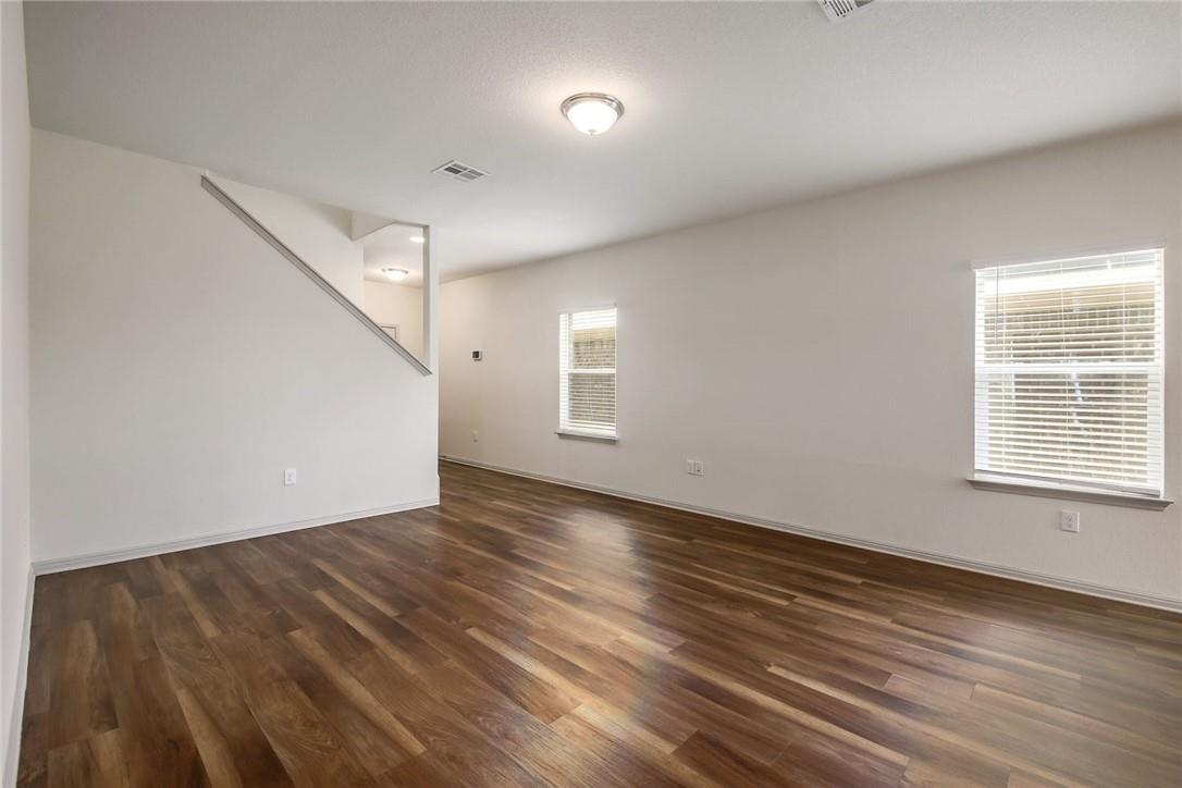 109 Kleberg Ct Property Photo 9
