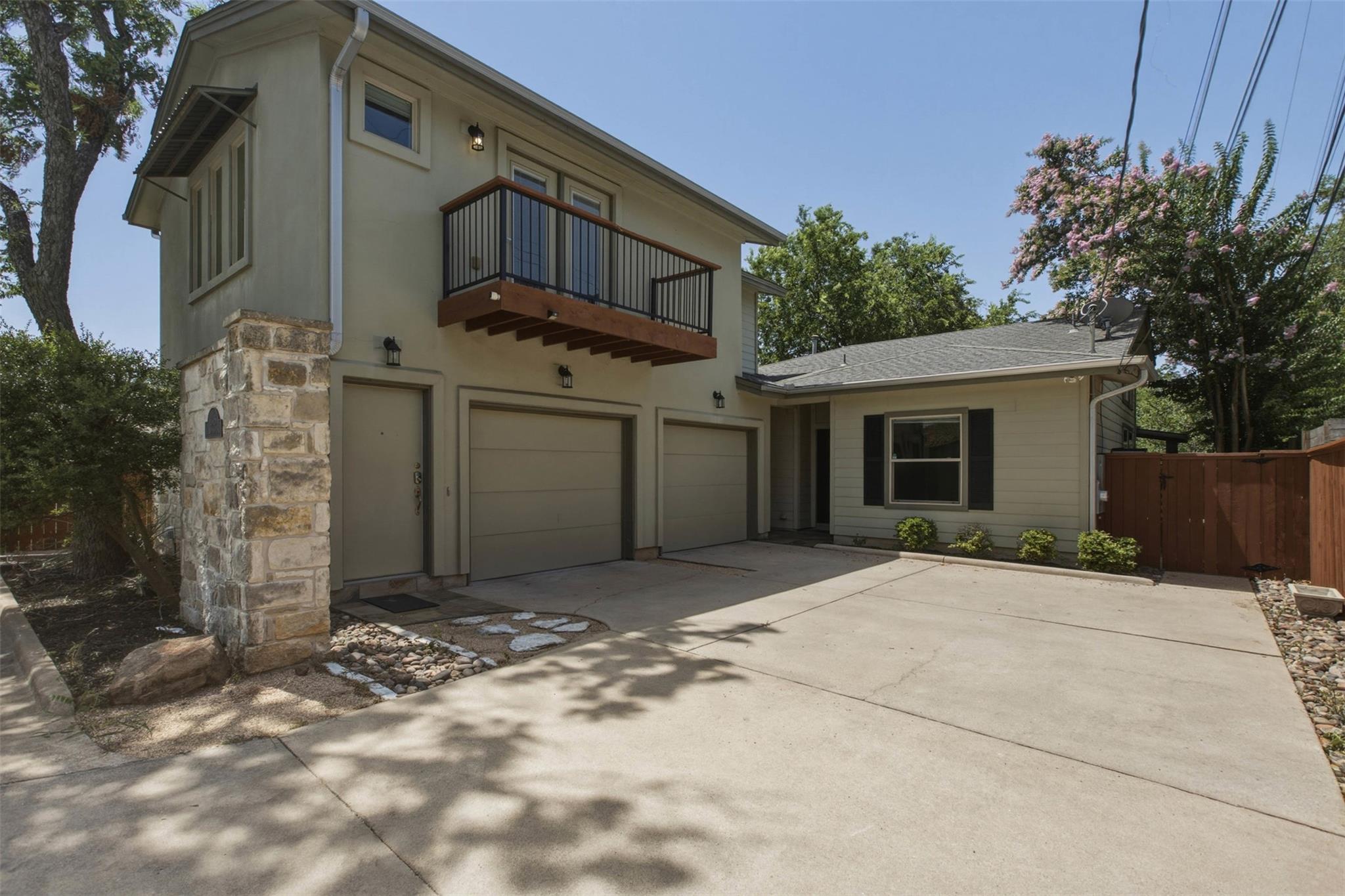 1315 W Anderson Ln #A Property Photo 1
