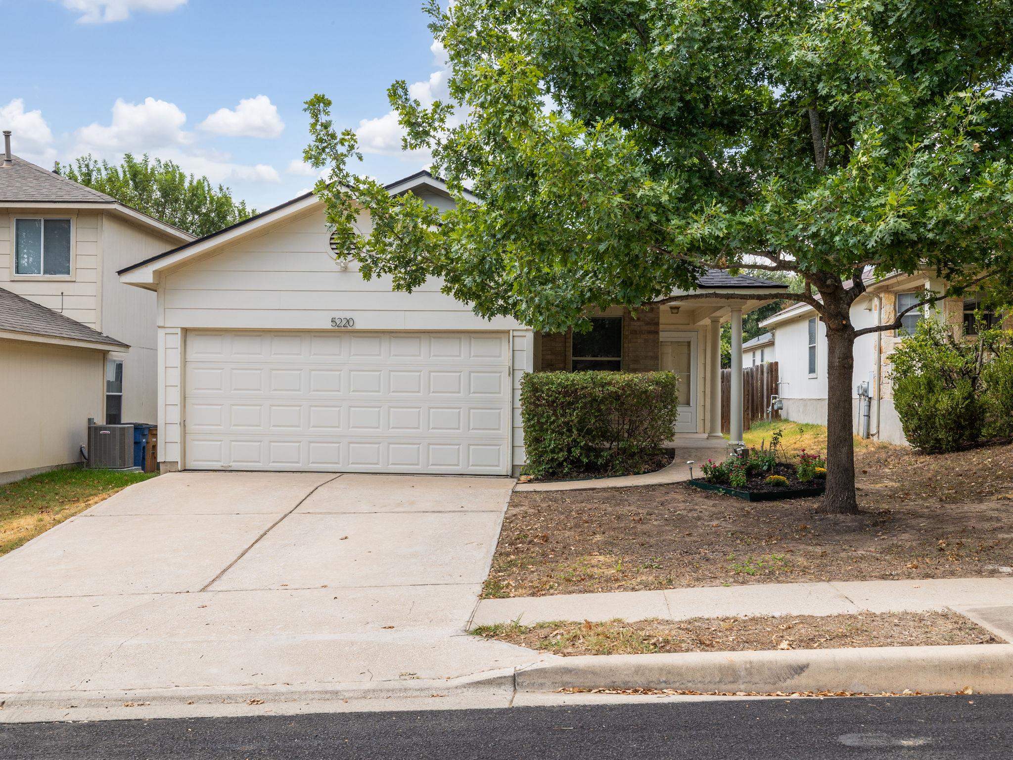 5220 Hutchinson Dr Property Photo 2