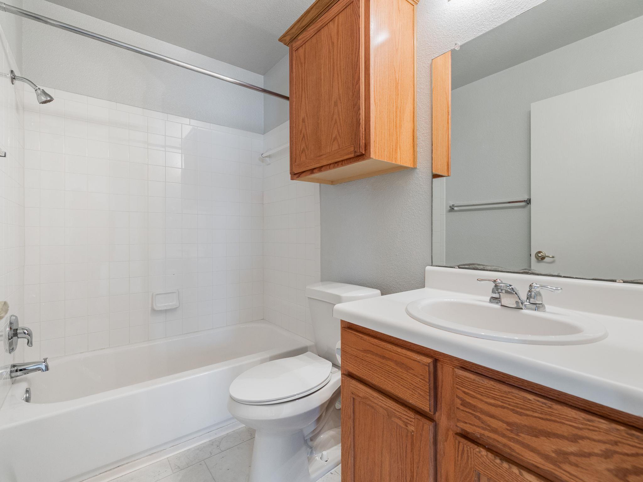5220 Hutchinson Dr Property Photo 18