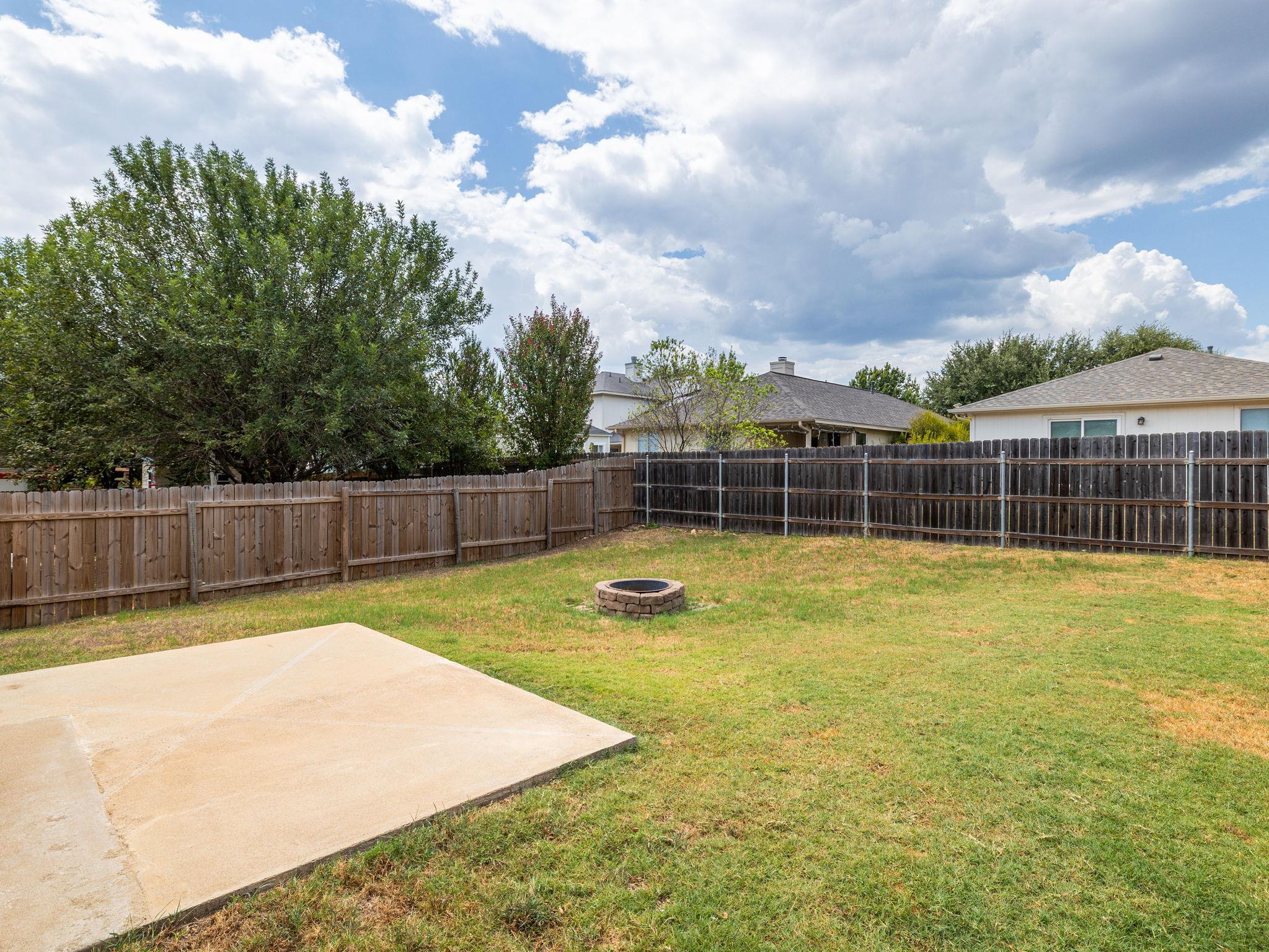 5220 Hutchinson Dr Property Photo 20