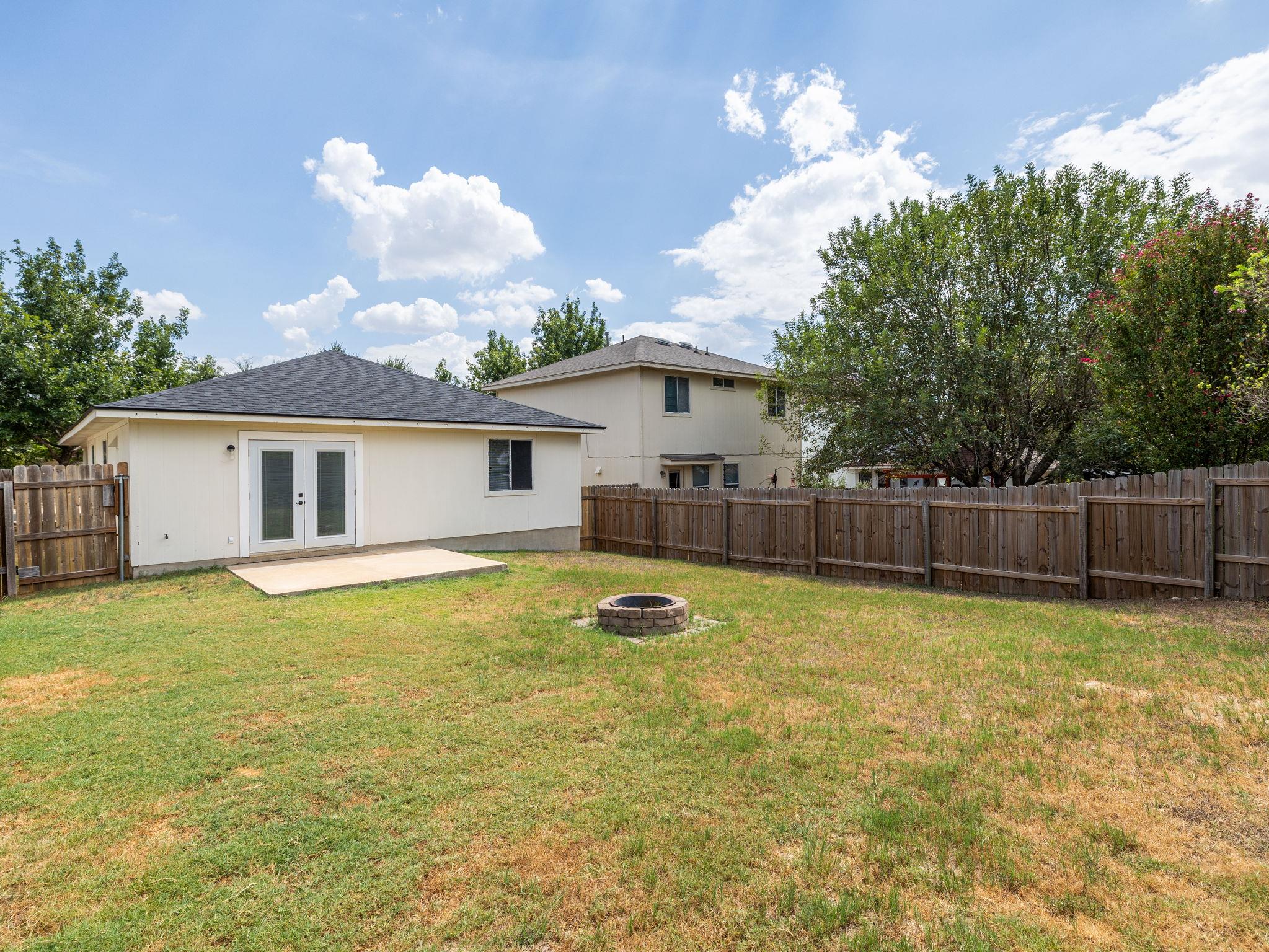5220 Hutchinson Dr Property Photo 21