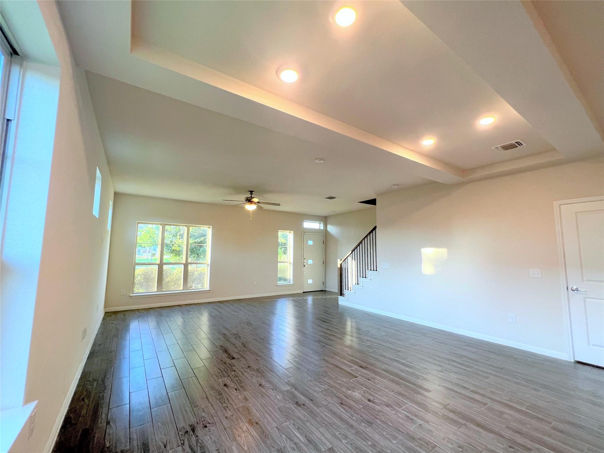 5901 Charles Merle Dr #b Property Photo 4