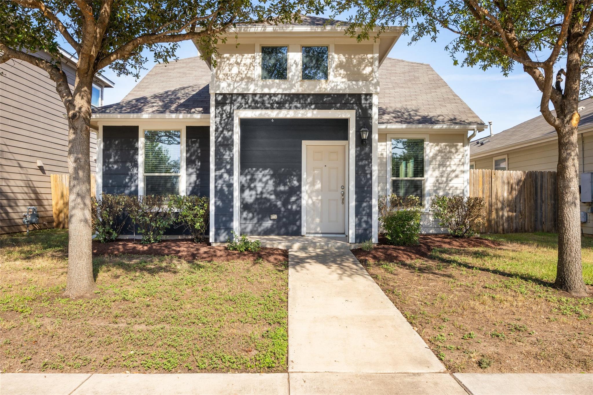 1702 Los Olivios Way Property Photo 1