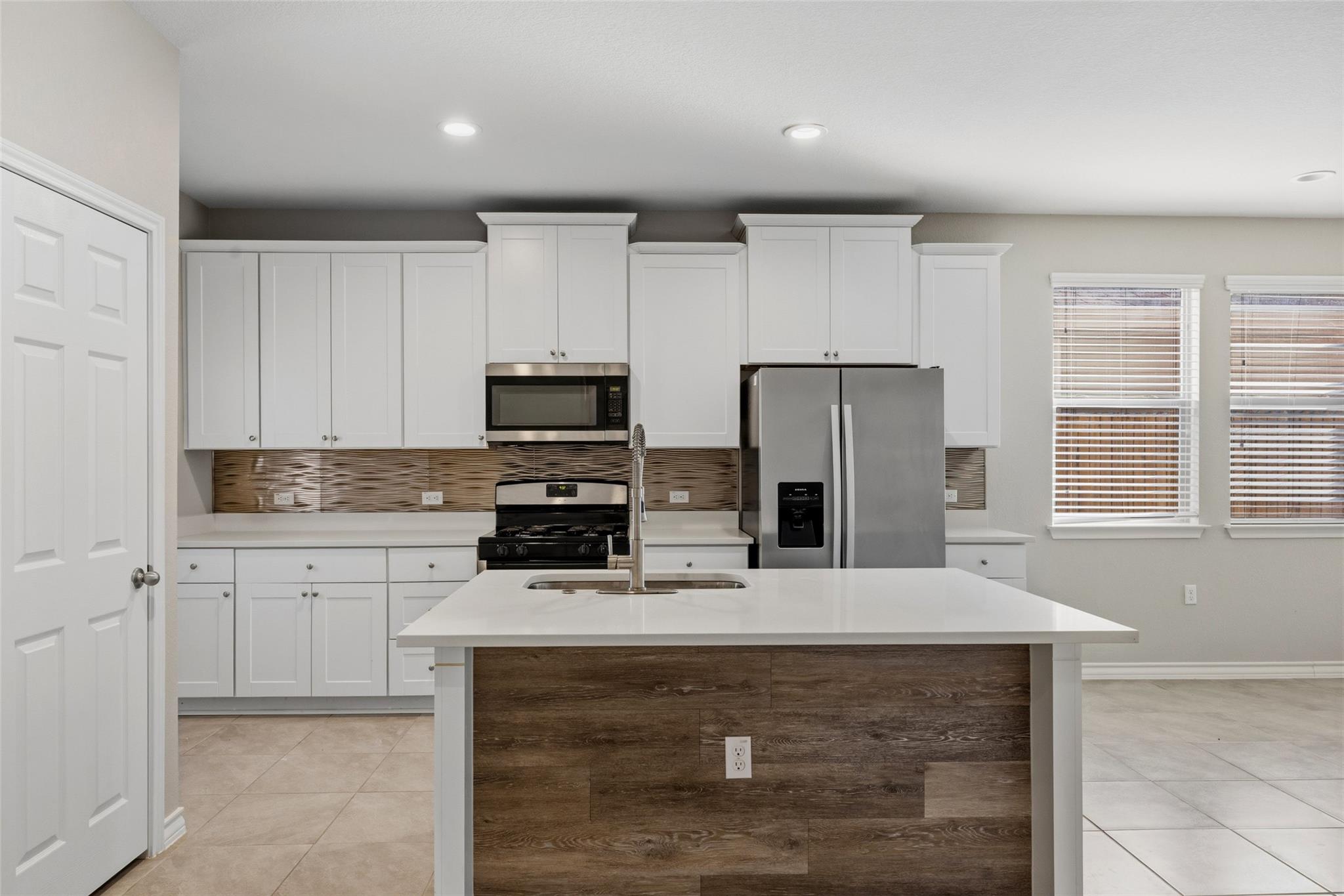 1702 Los Olivios Way Property Photo 8