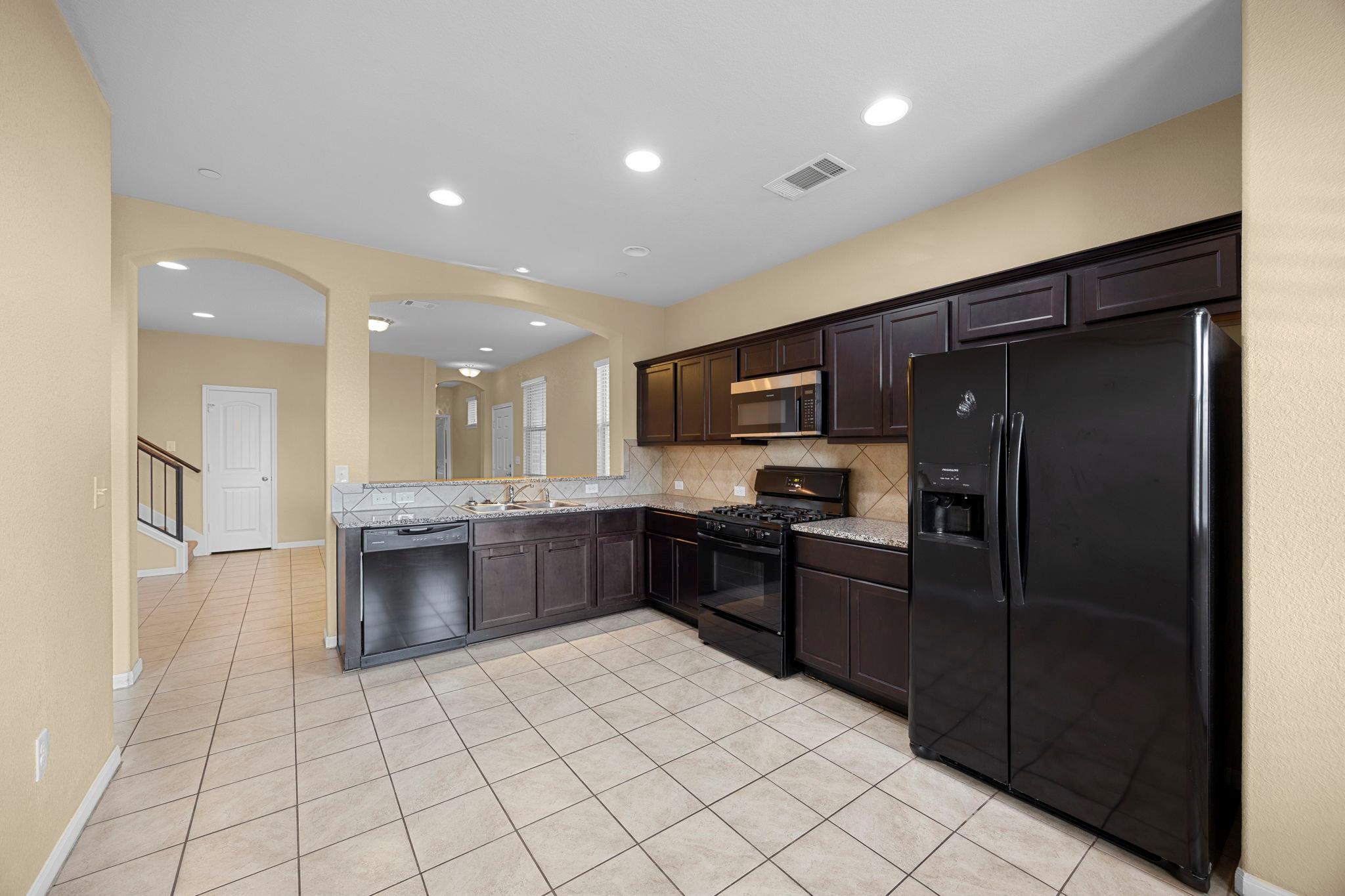 2880 Donnell Dr #101 Property Photo 10