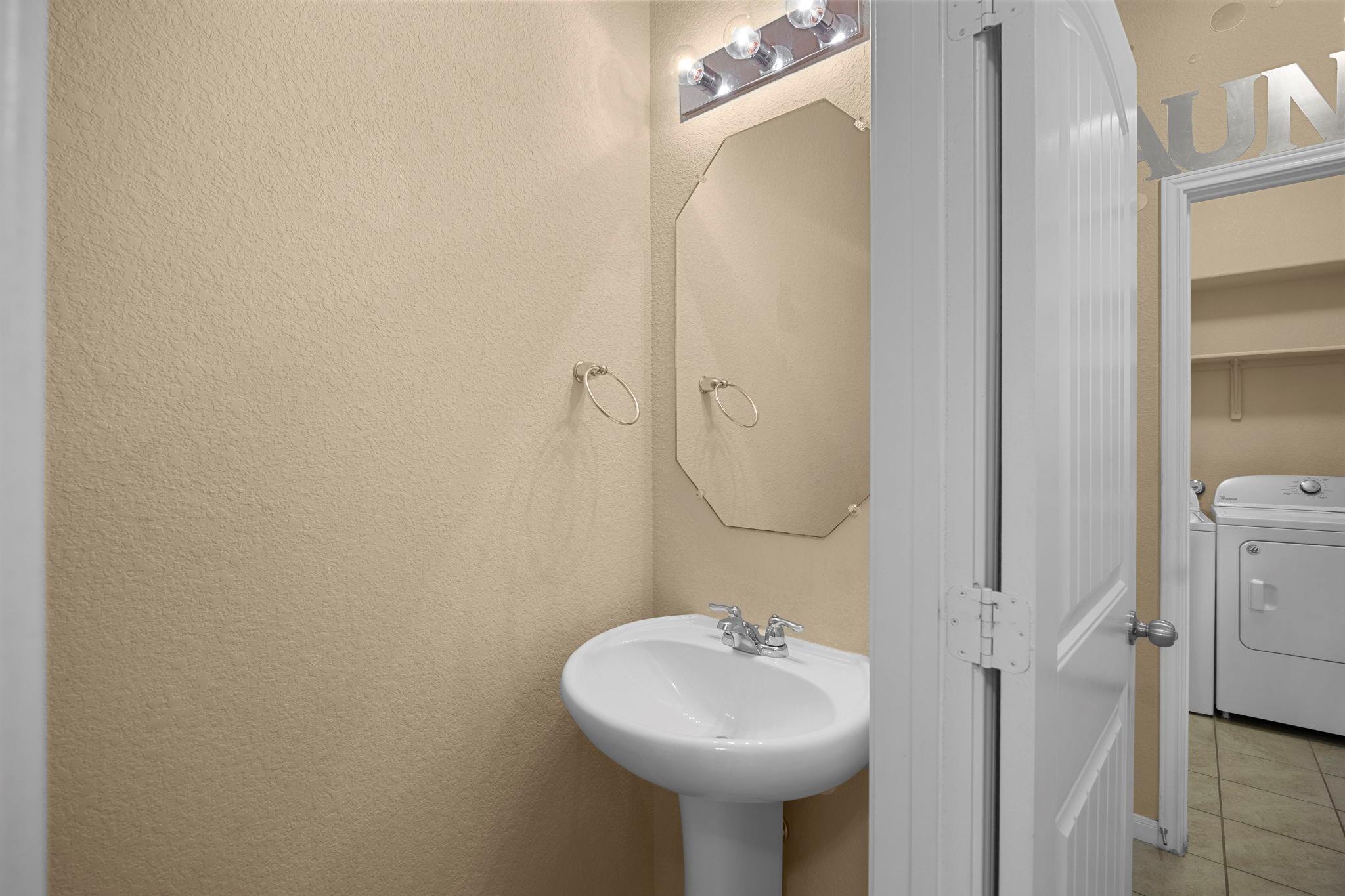 2880 Donnell Dr #101 Property Photo 11