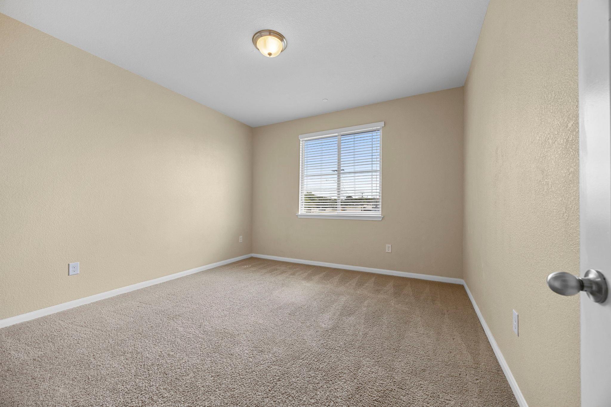 2880 Donnell Dr #101 Property Photo 23