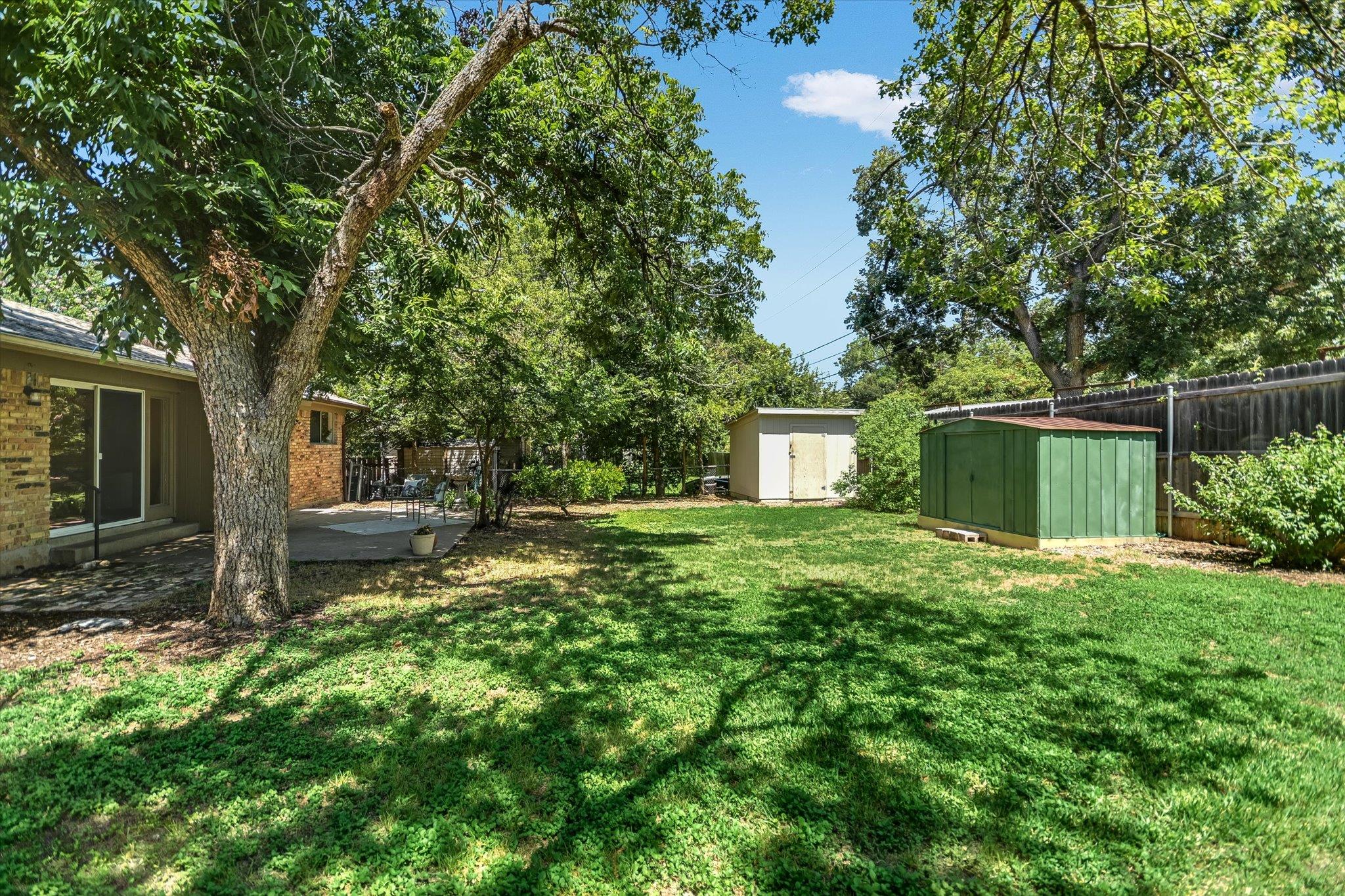 5611 Mapleleaf Dr Property Photo 12