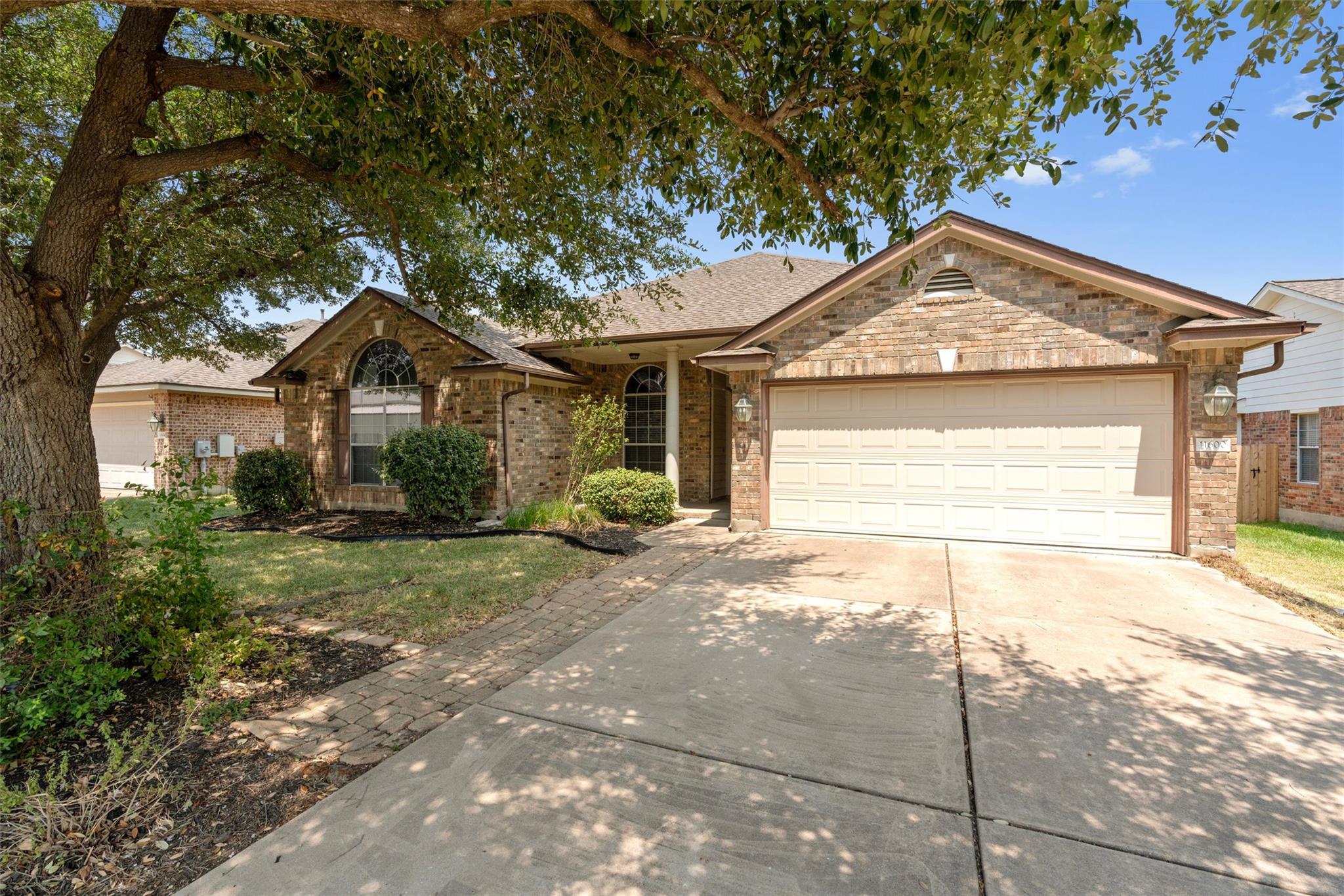 11600 Fletcher Hall Ln Property Photo 2