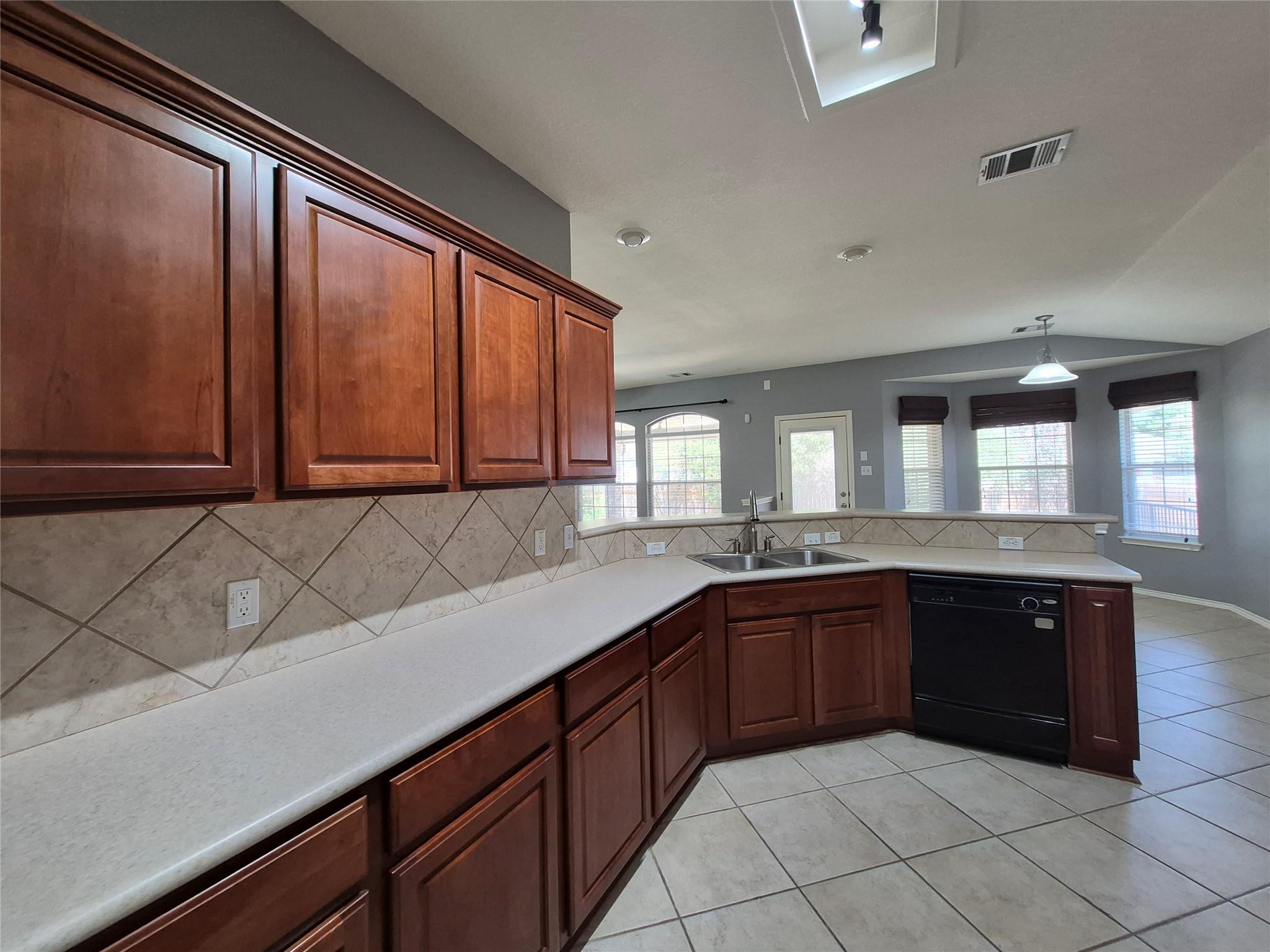 11600 Fletcher Hall Ln Property Photo 10