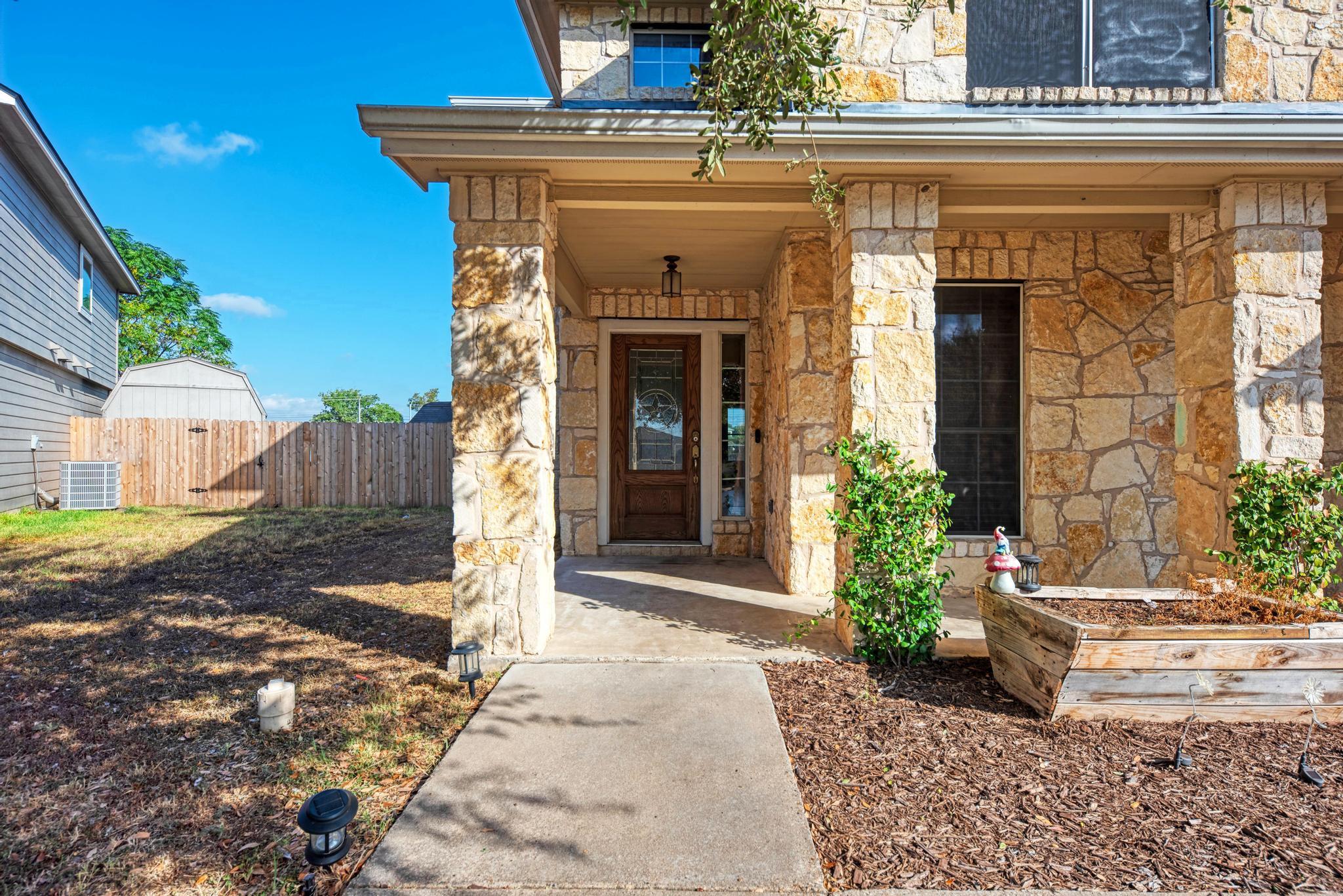 1312 Knippa Cv Property Photo 2