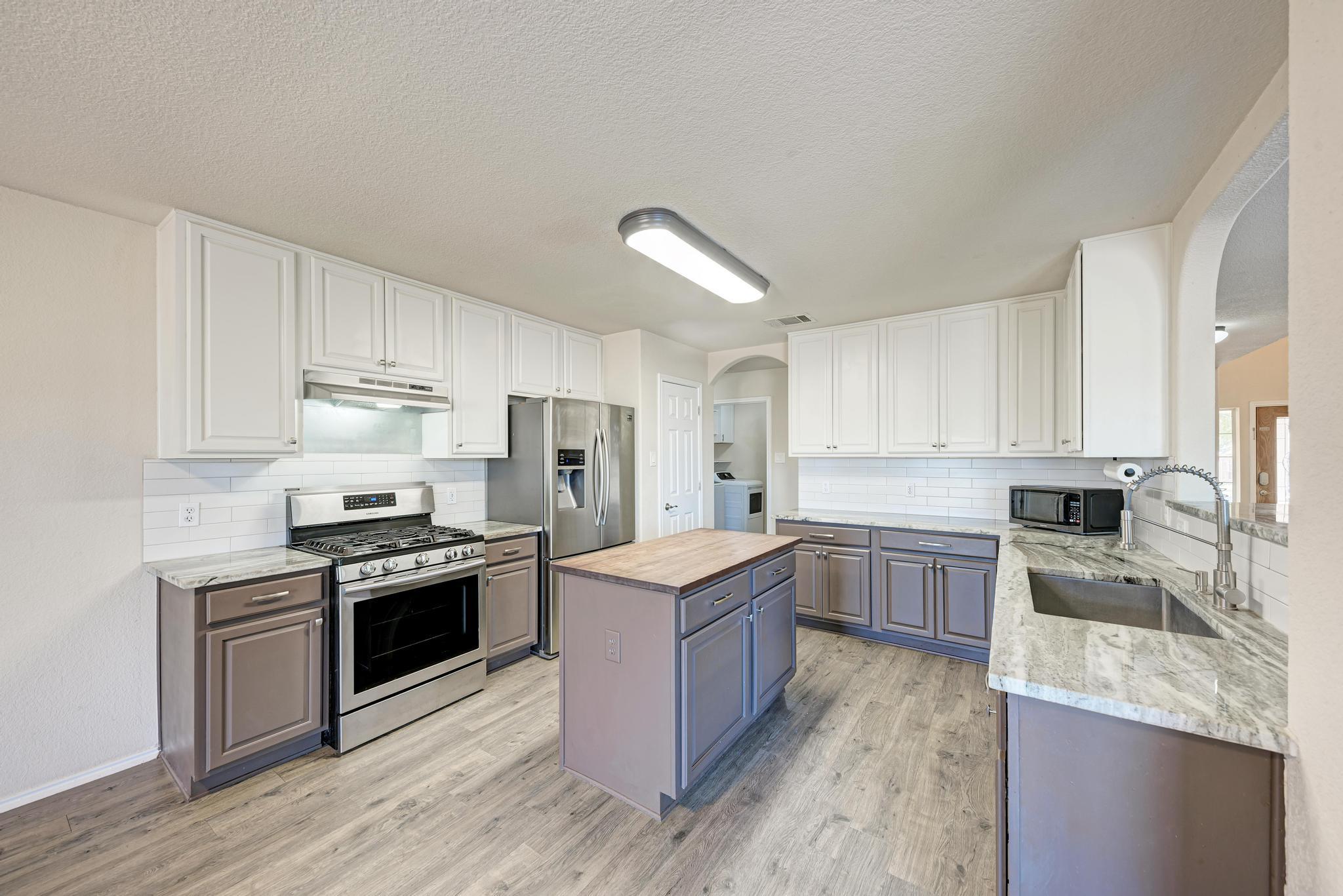 1312 Knippa Cv Property Photo 7