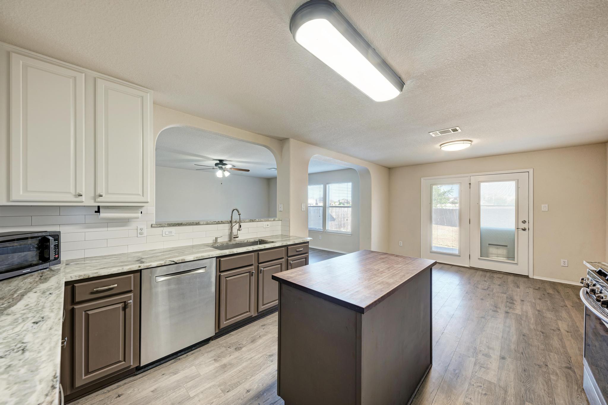 1312 Knippa Cv Property Photo 10