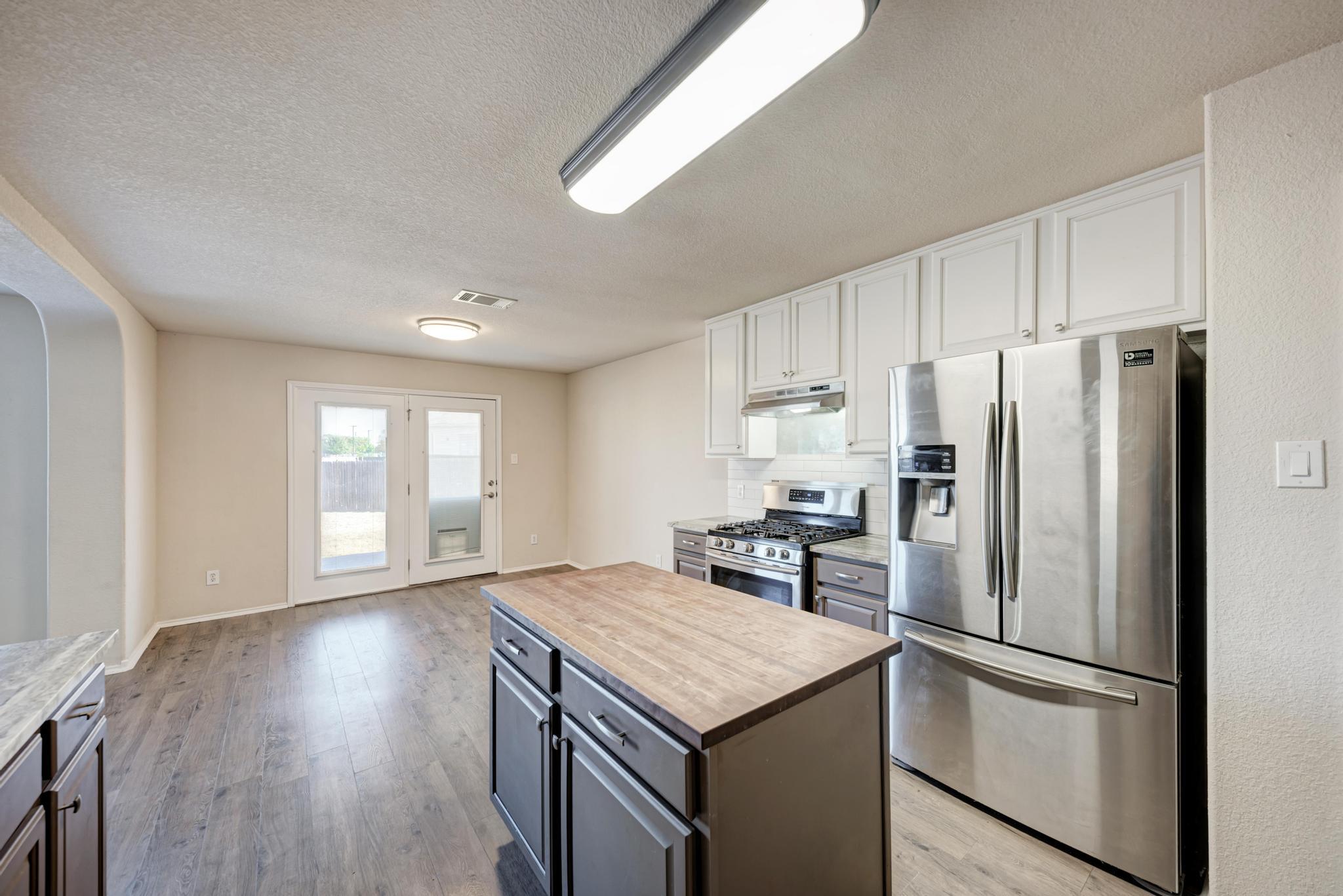 1312 Knippa Cv Property Photo 11