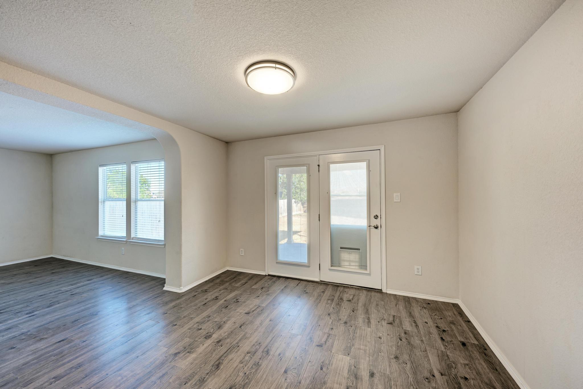 1312 Knippa Cv Property Photo 14