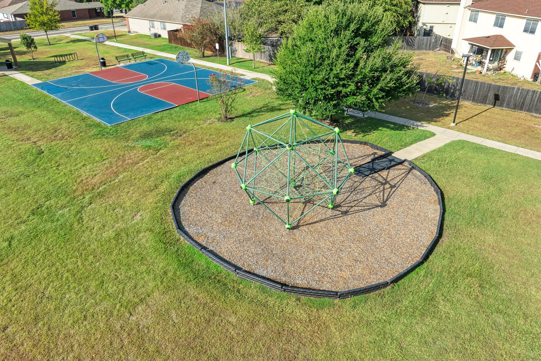 1312 Knippa Cv Property Photo 39