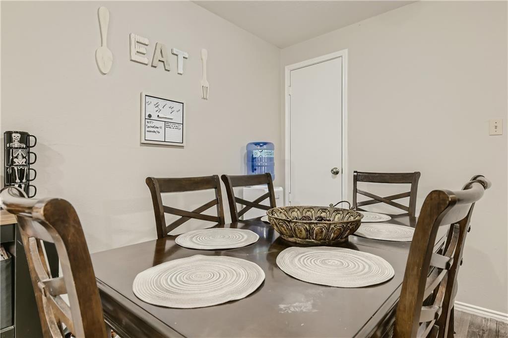 2126 Redwing Way Property Photo 4