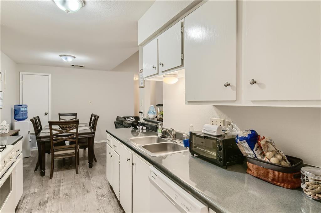 2126 Redwing Way Property Photo 6