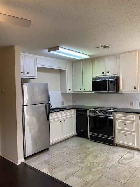 502 W 17th St #c Property Photo 3
