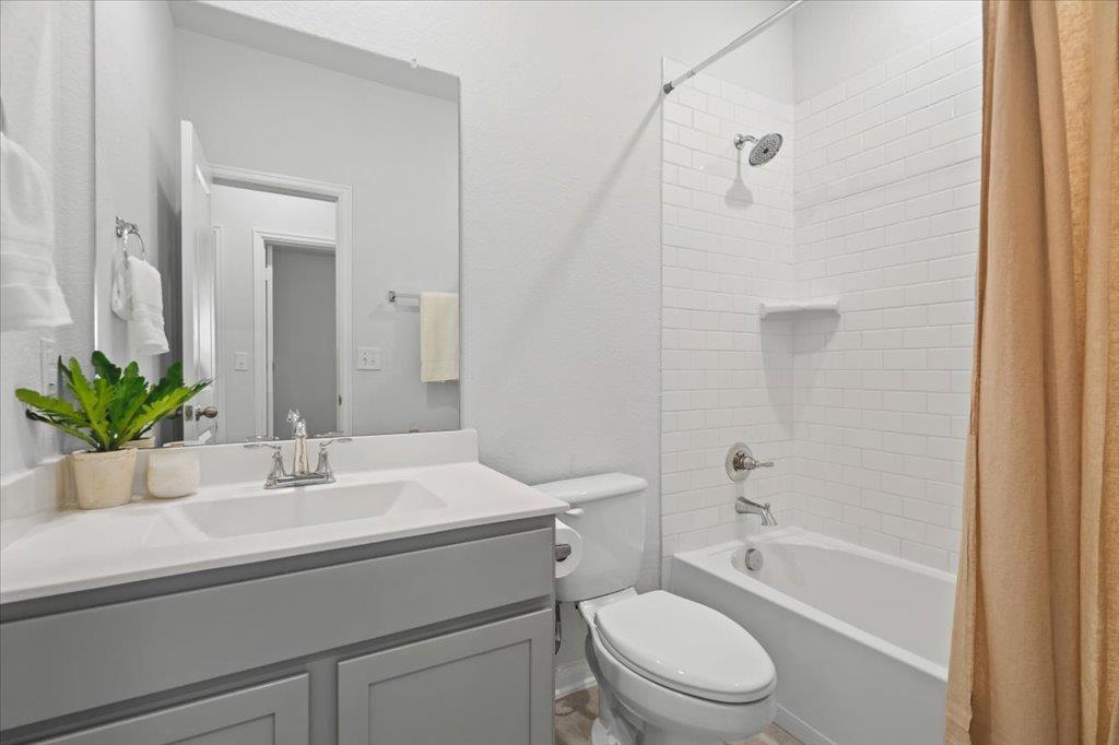 168 Ginger St Property Photo 22