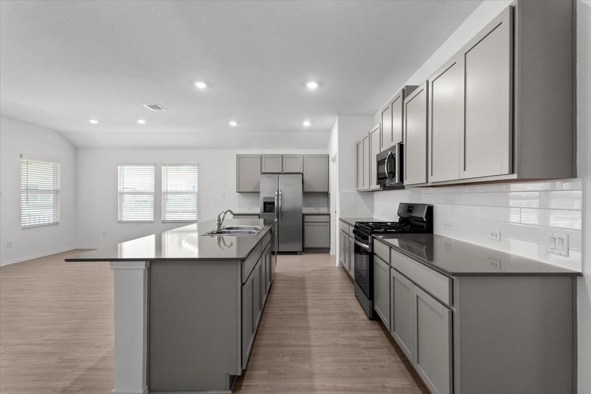 300 Jeffers None Property Photo 10