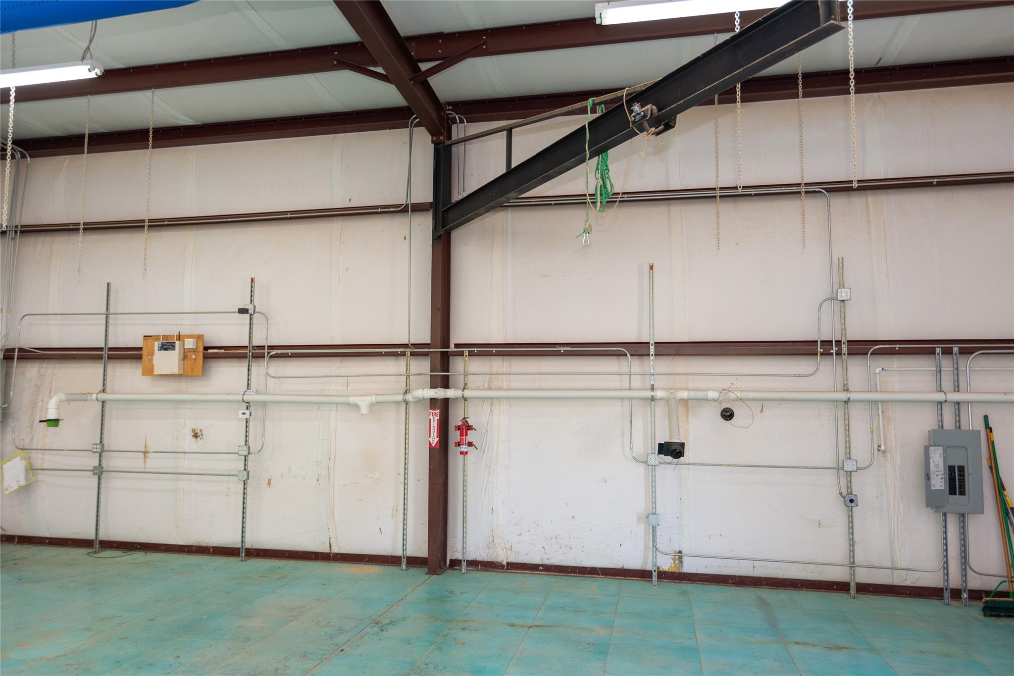 7748 E Us Highway 290 None #1 Property Photo 8
