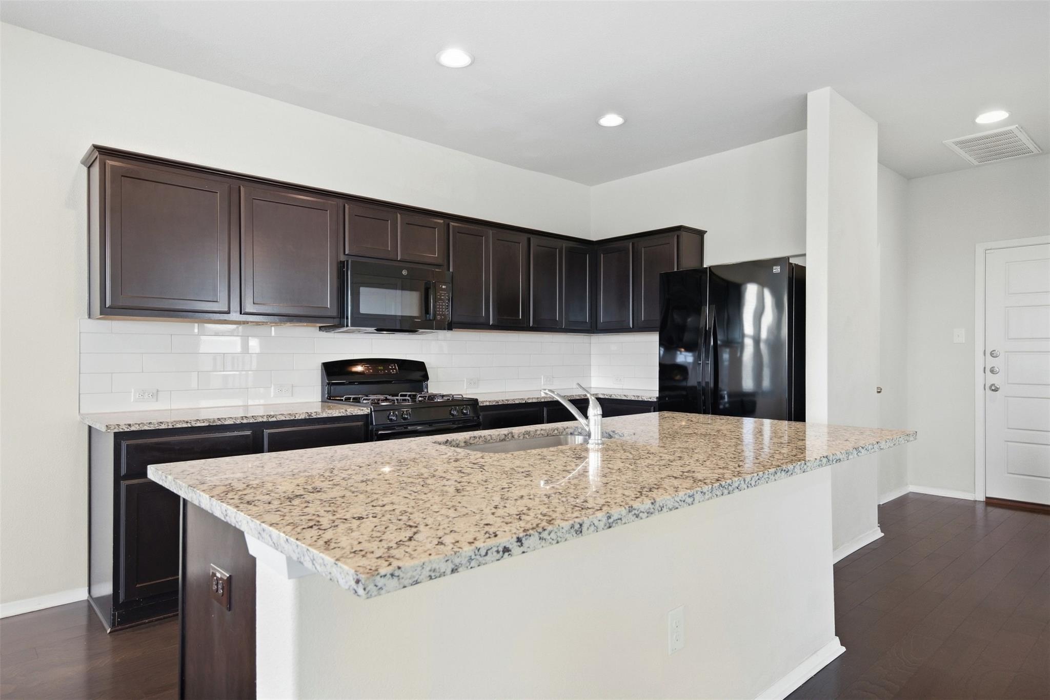 7924 Castelardo Pl Property Photo 10