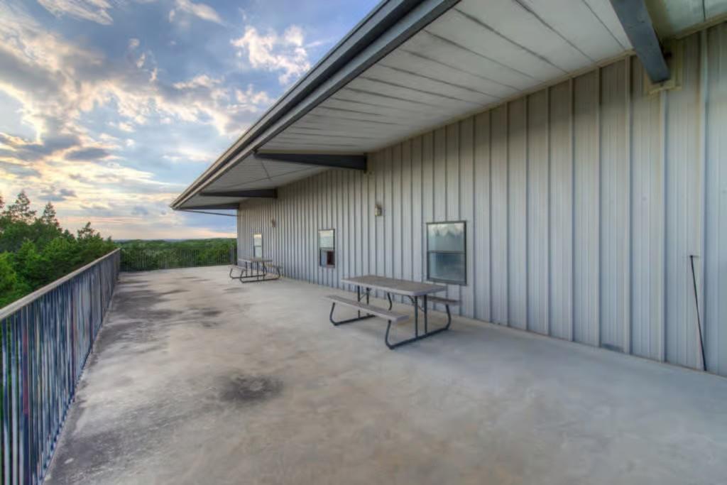 7100 Comanche Trl Property Photo 20