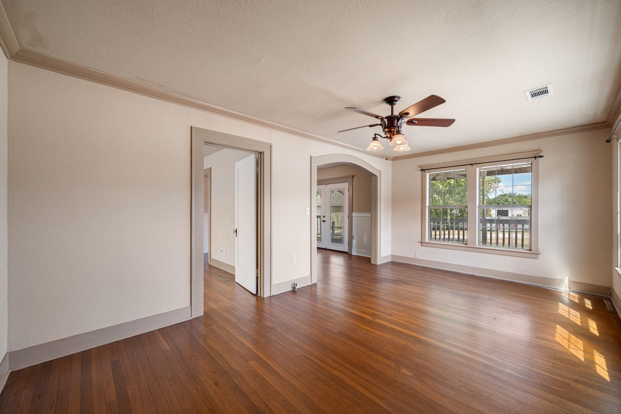 808 N Water St Property Photo 6