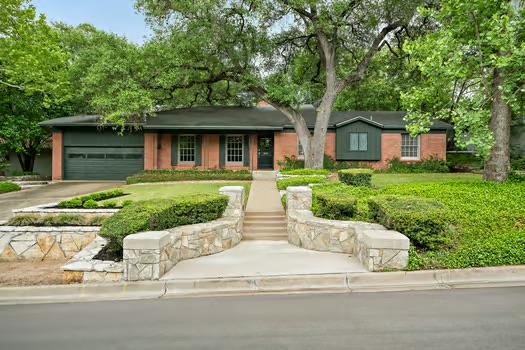 2615 Spring LN Property Photo 1