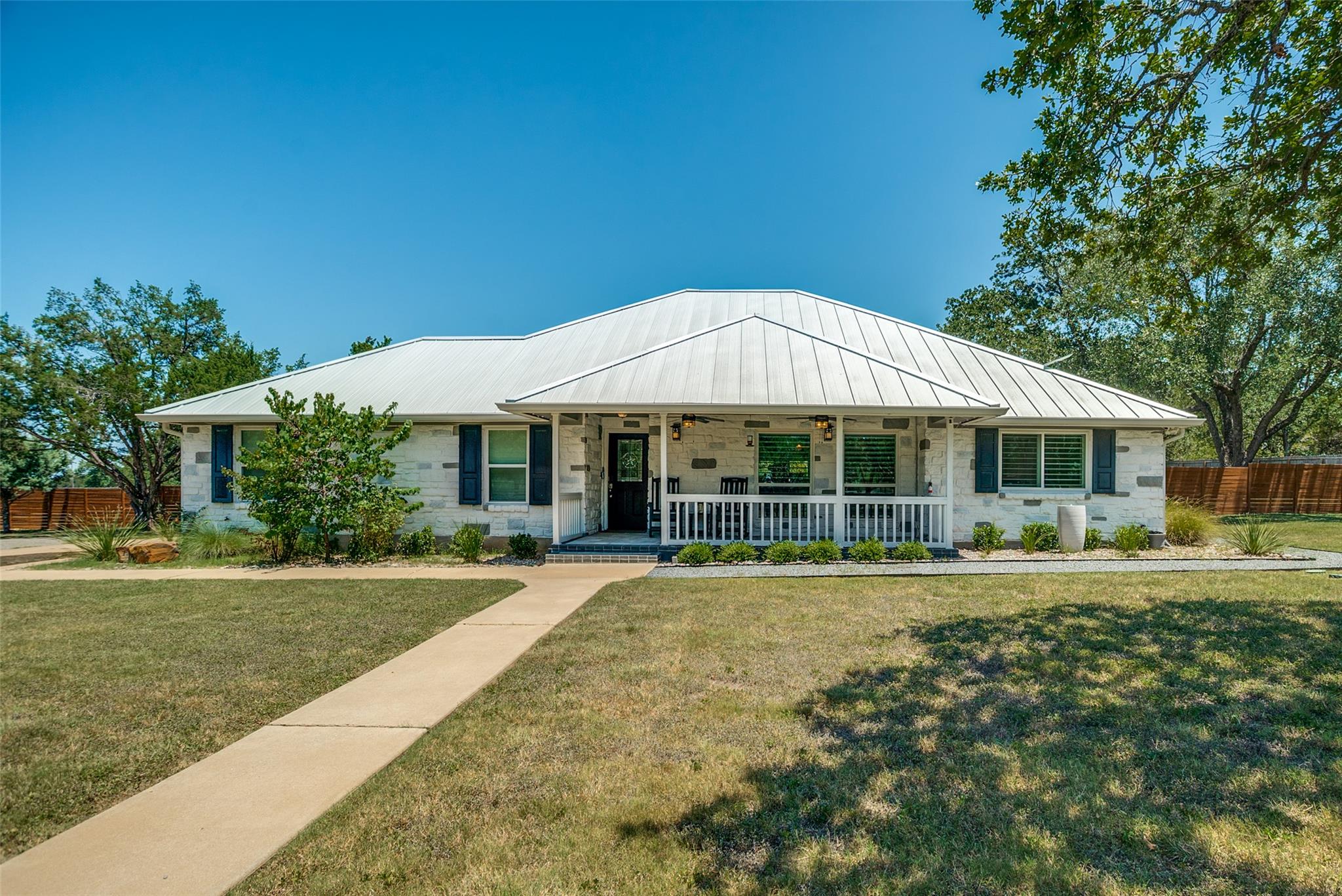 190 Young Ranch Rd Property Photo 2