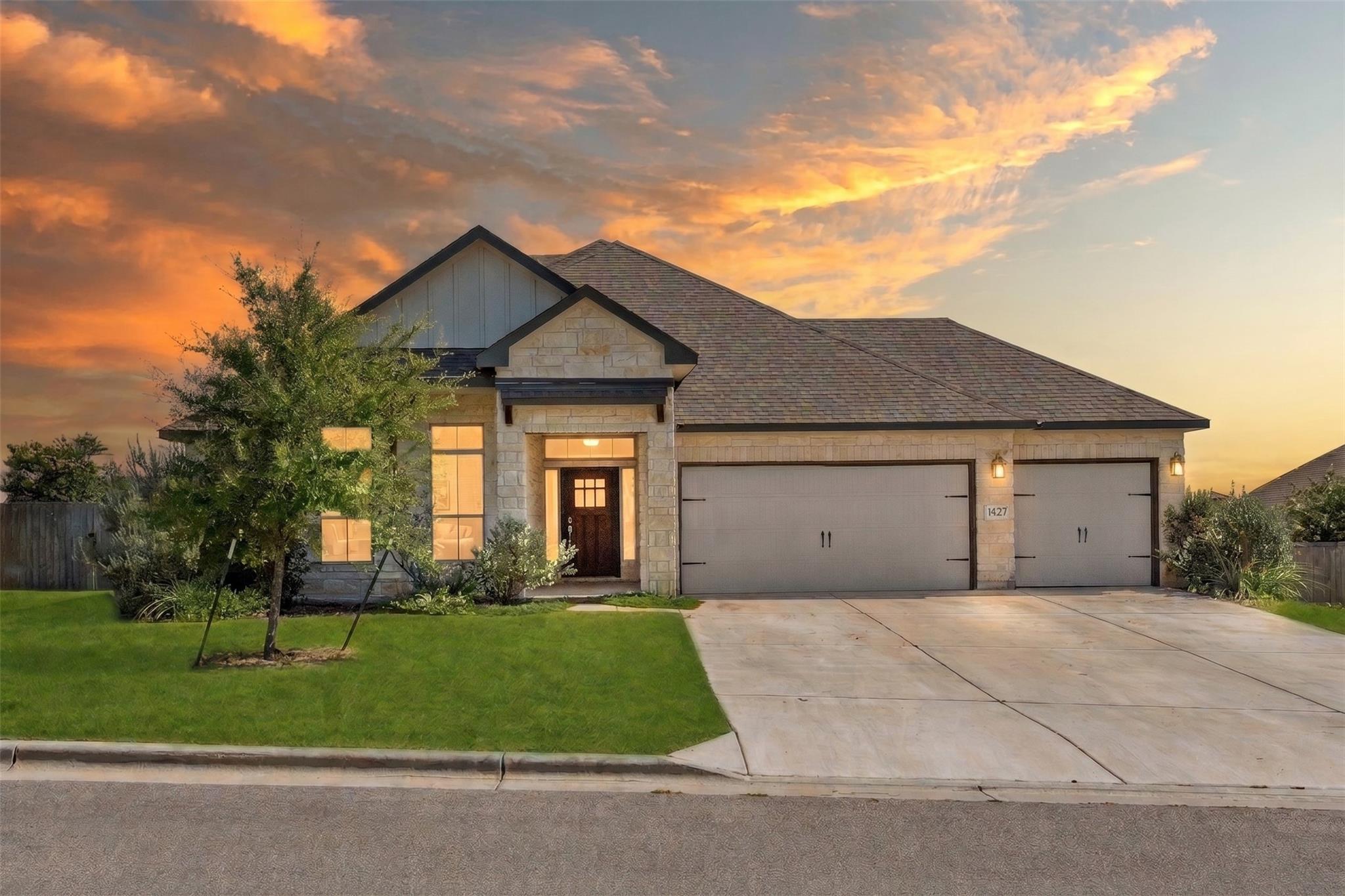 1527 Mountain Crest Cv Property Photo 1