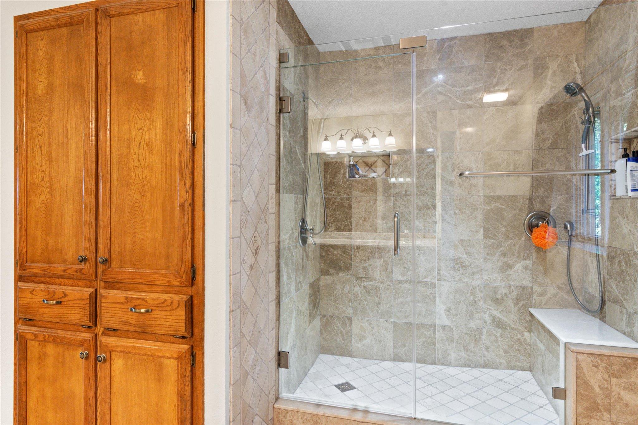 10806 Wintergreen Hl Property Photo 30